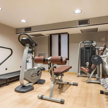 Ilunion Almirante Hotel Барселона Екстериор снимка