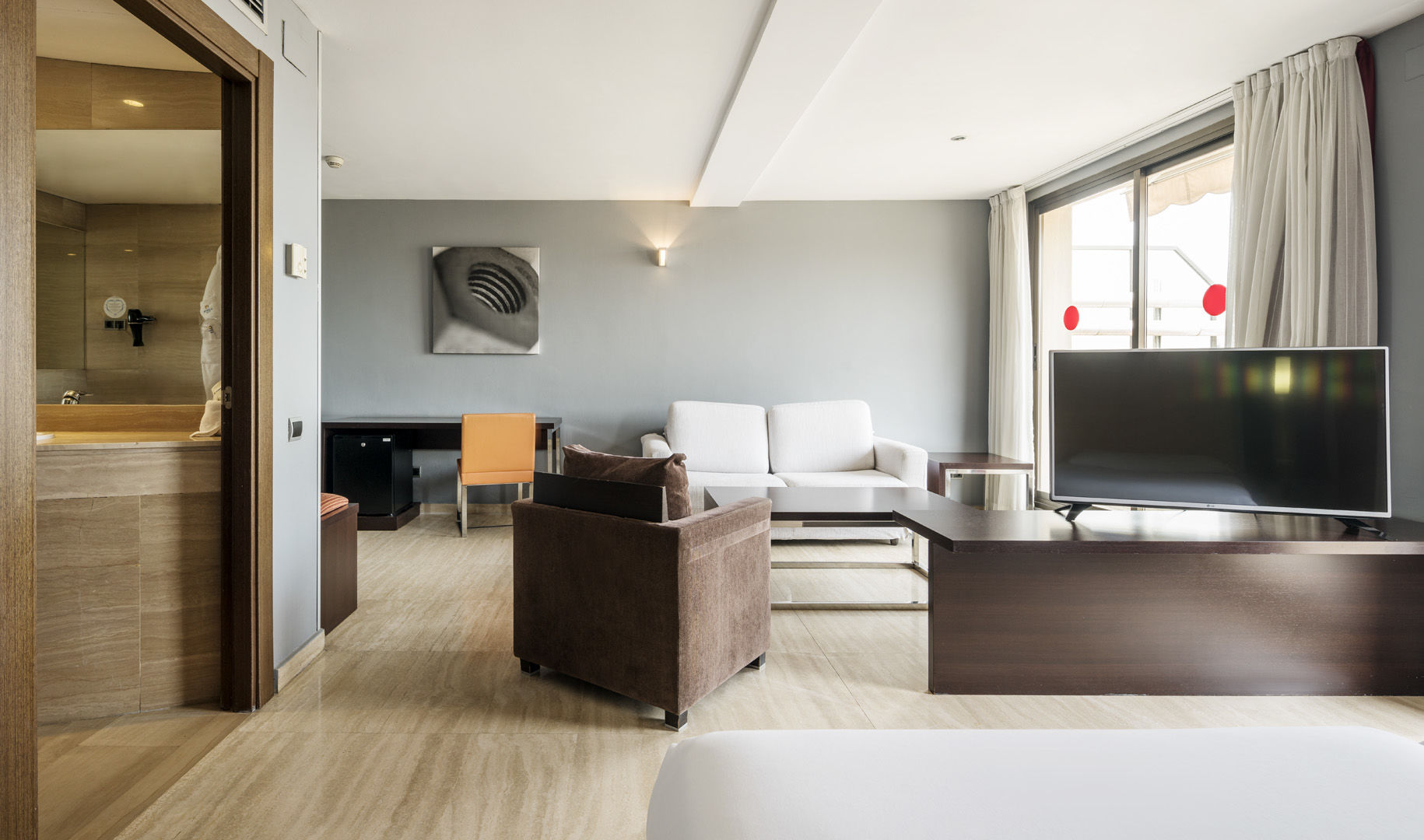 Ilunion Almirante Hotel Барселона Екстериор снимка