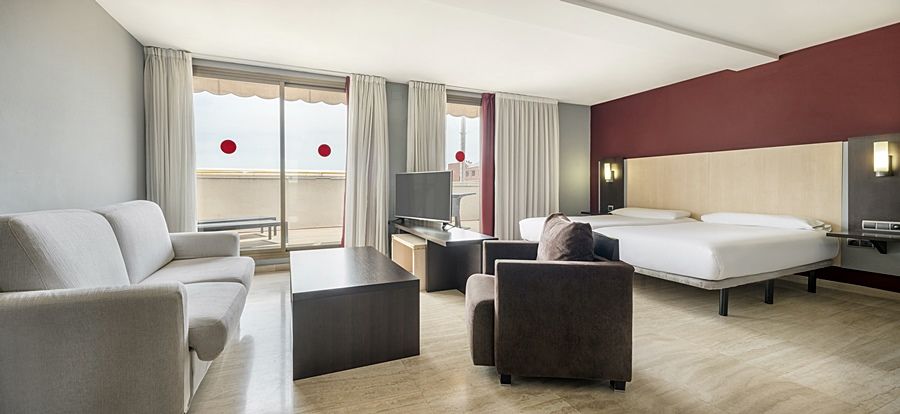 Ilunion Almirante Hotel Барселона Екстериор снимка