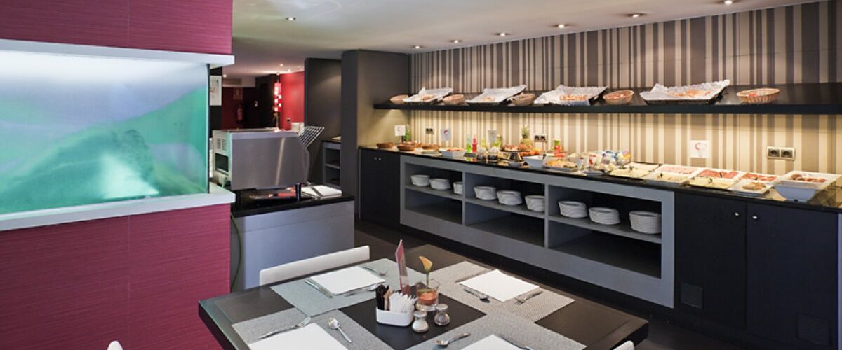 Ilunion Almirante Hotel Барселона Екстериор снимка